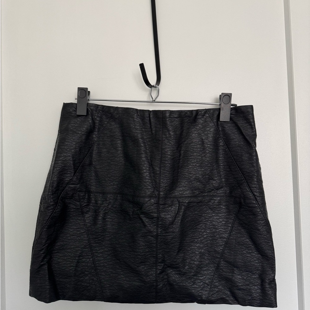 Faux leather mini skirt